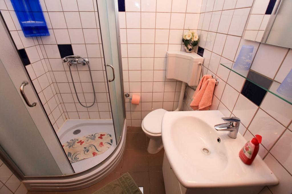 Apartments Franc Povljana Pokoj fotografie