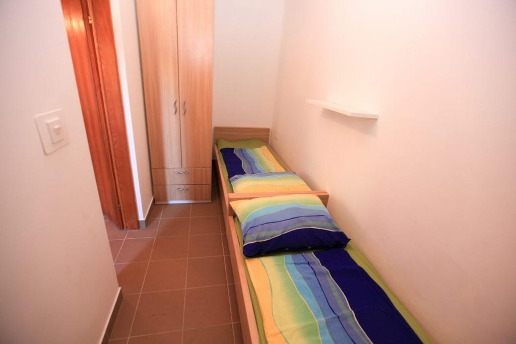 Apartments Franc Povljana Pokoj fotografie
