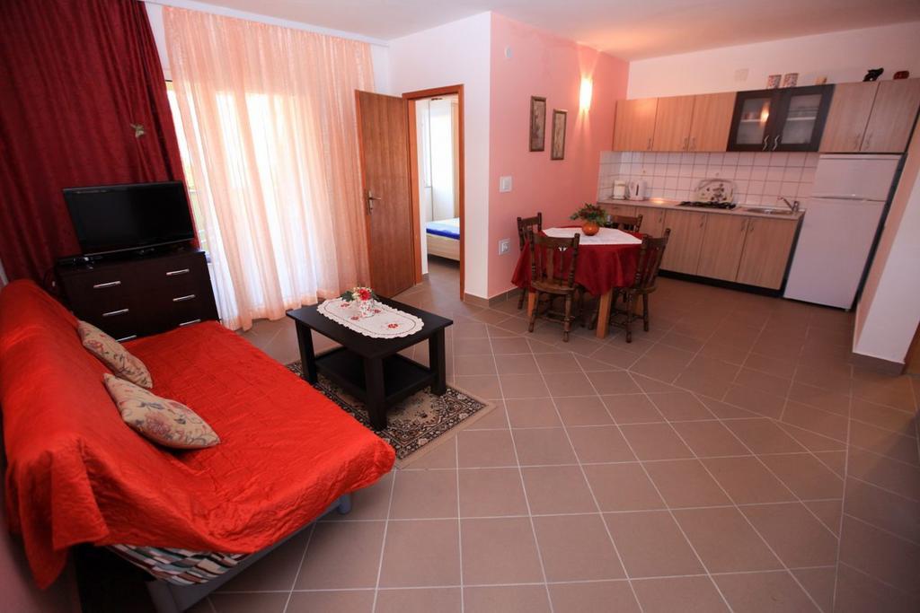 Apartments Franc Povljana Pokoj fotografie