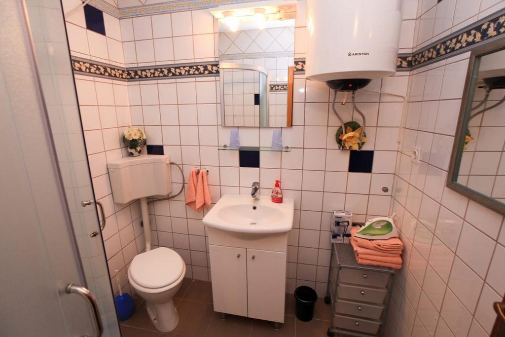 Apartments Franc Povljana Pokoj fotografie
