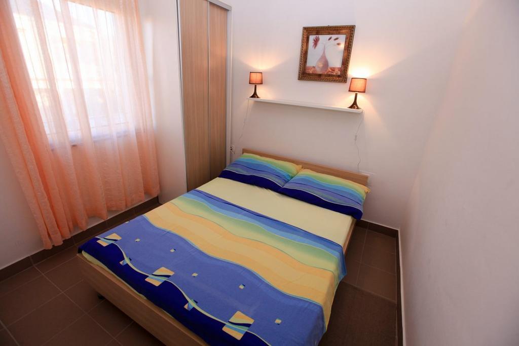 Apartments Franc Povljana Pokoj fotografie