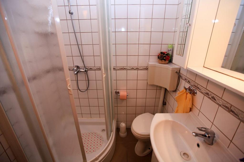 Apartments Franc Povljana Pokoj fotografie