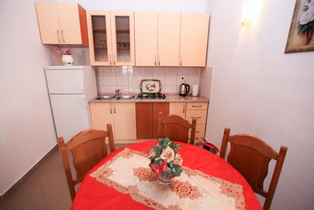 Apartments Franc Povljana Pokoj fotografie